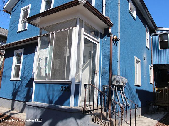 3rd image of 335 Phelps St