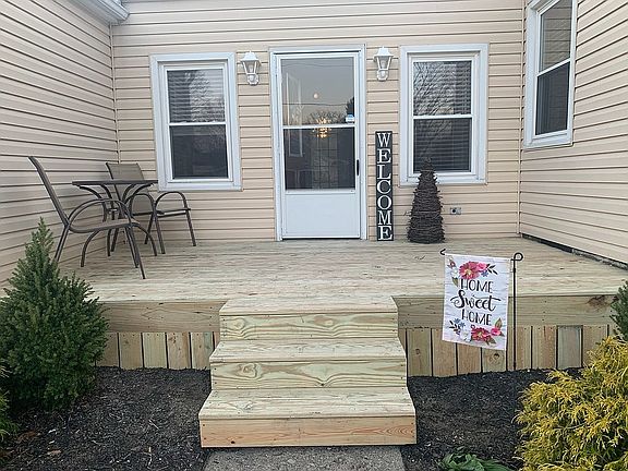 4th image of 7087 Maynard Ave