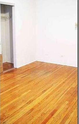 4th image of 5528 N Kenmore Ave APT 208