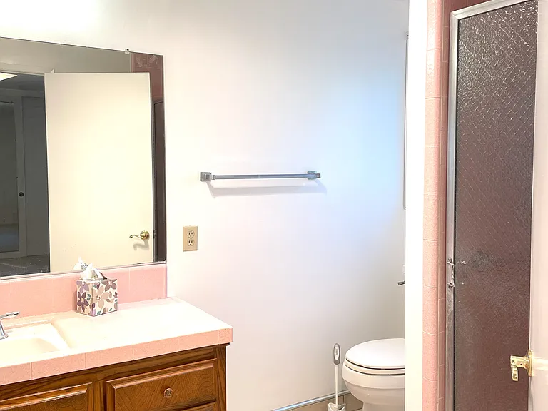 834 W 25th St #834 — Photo 23