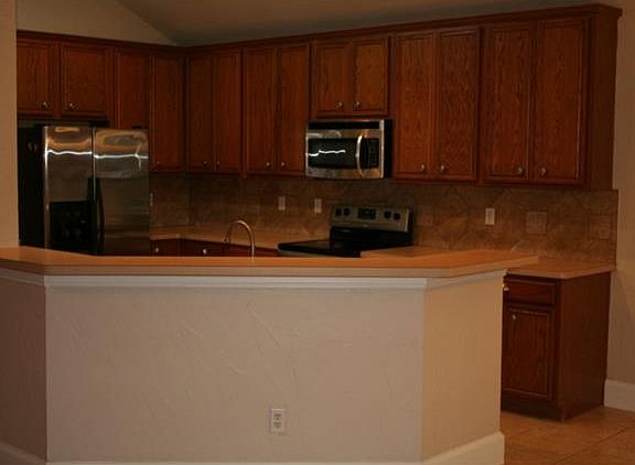 4th image of 755 Overland Dr