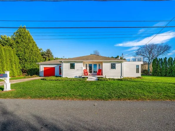 121 Driftwood Dr, Tiverton, RI 02878