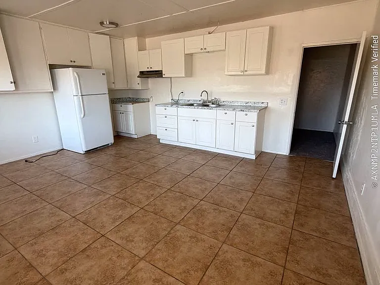 118 Lincoln Ave #B — Photo 7