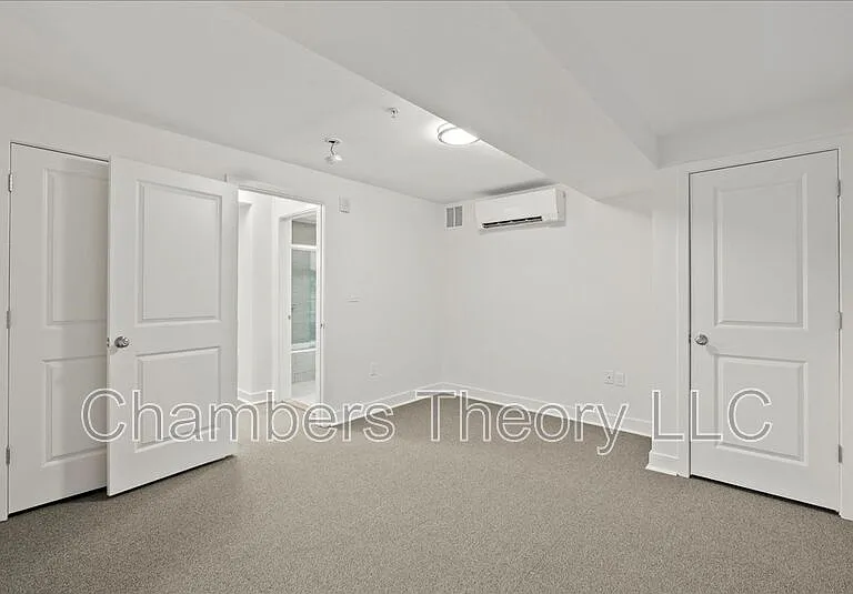 220 2nd St SE #1 — Photo 12
