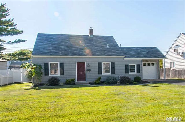 1st image of 22 Oaktree Ln