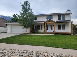 2356 E Cliff Swallow Dr, Sandy, UT 84093