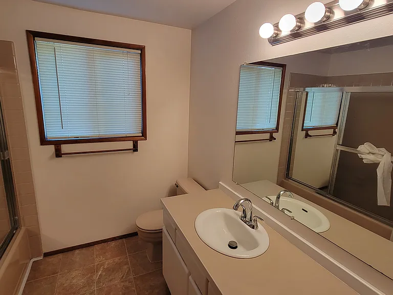1496 Luella St — Photo 7