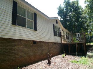 3216 Old Hills Bridge Rd, Enoree, SC 29335