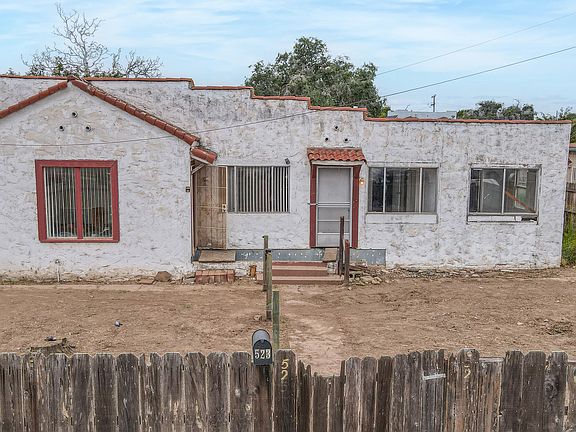 5th image of 525 N Benwiley Ave