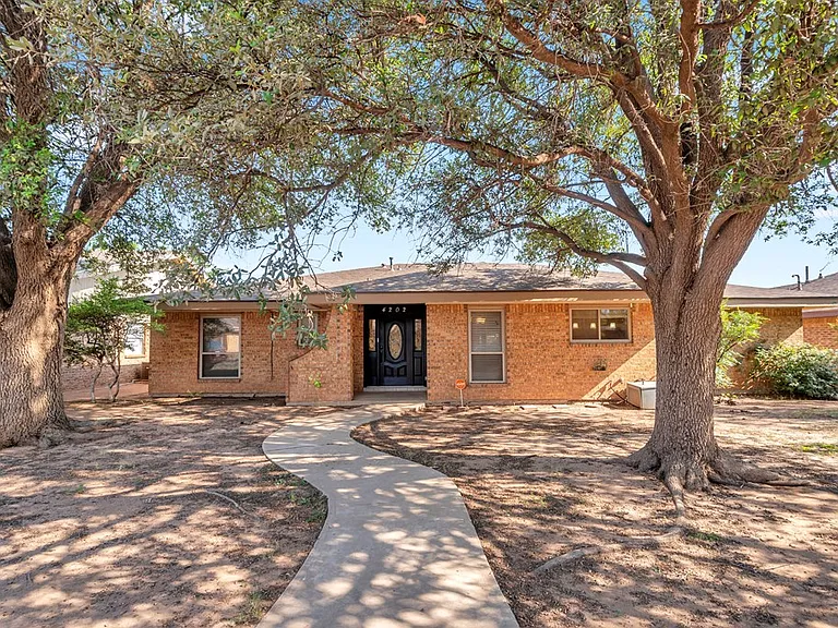 4202 Merrill Dr — Photo 2