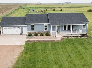 1736 C Ave, Gladbrook, IA 50635