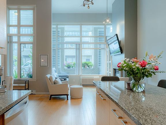 5th image of 38 Front St #103