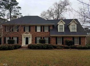 4989 Woodfall Dr SE, Lilburn, GA 30047