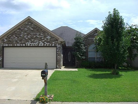 2nd image of 2401 Alexander Dr