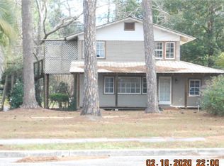 310 Pinehurst Dr, Waycross, GA 31501