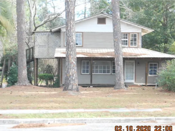 310 Pinehurst Dr, Waycross, GA 31501