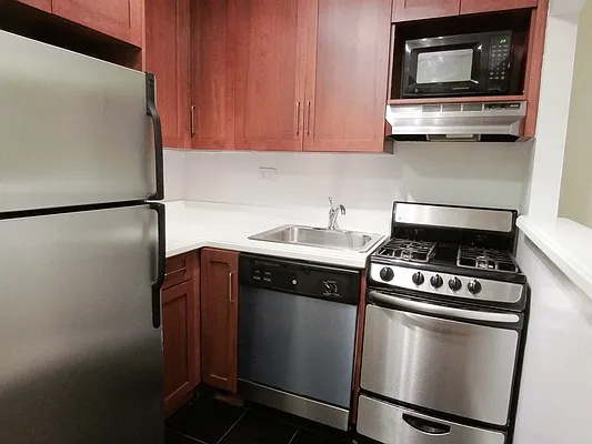 Rented by Urban Real Estate Inc | media 1