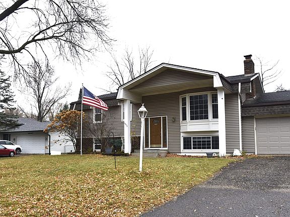 2nd image of 16579 Galaxie Way