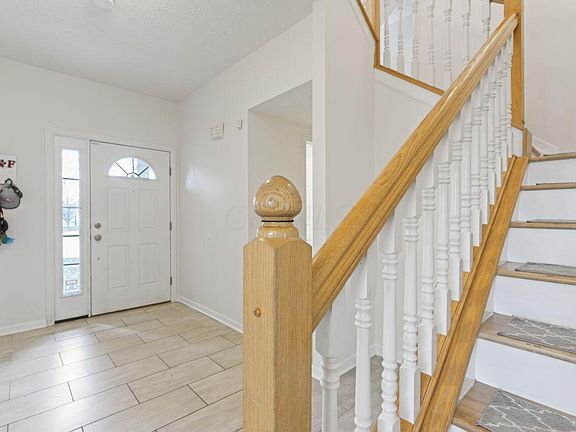 4th image of 6504 Beaumont Sq