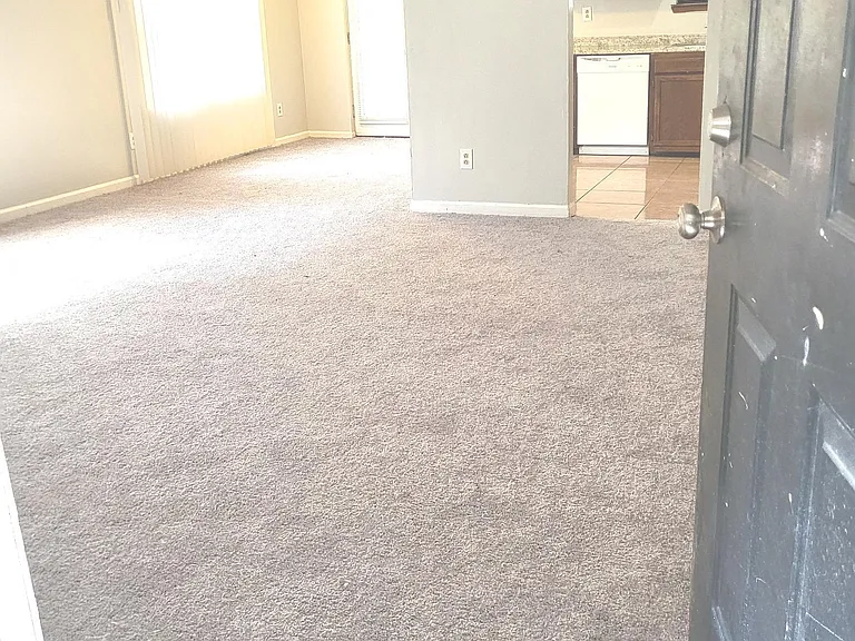 318 River Oak Dr — Photo 5