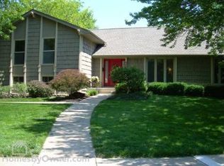 9808 W 105th St, Overland Park, KS 66212