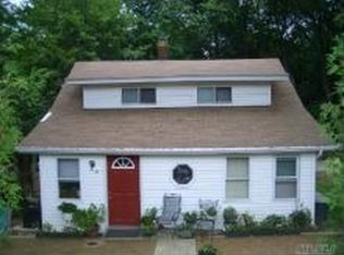 88 Jackson Ave, Huntington, NY 11743