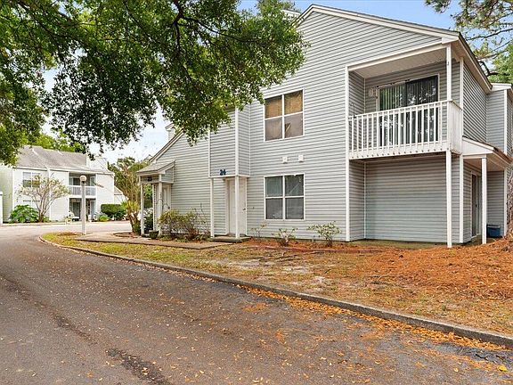 3rd image of 31 Park Cir SE Unit 23