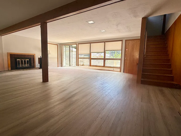 503 Hessel Blvd — Photo 11