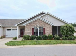 8411 Moss Garden Dr, Louisville, KY 40219