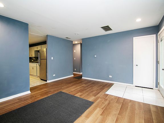 5th image of 313 Dorsetshire Dr