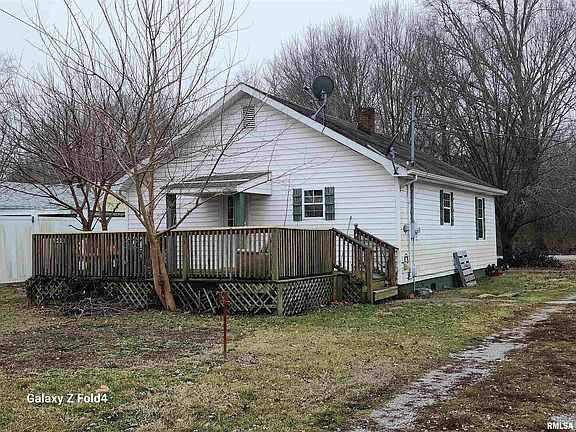2nd image of 138 Illinois St