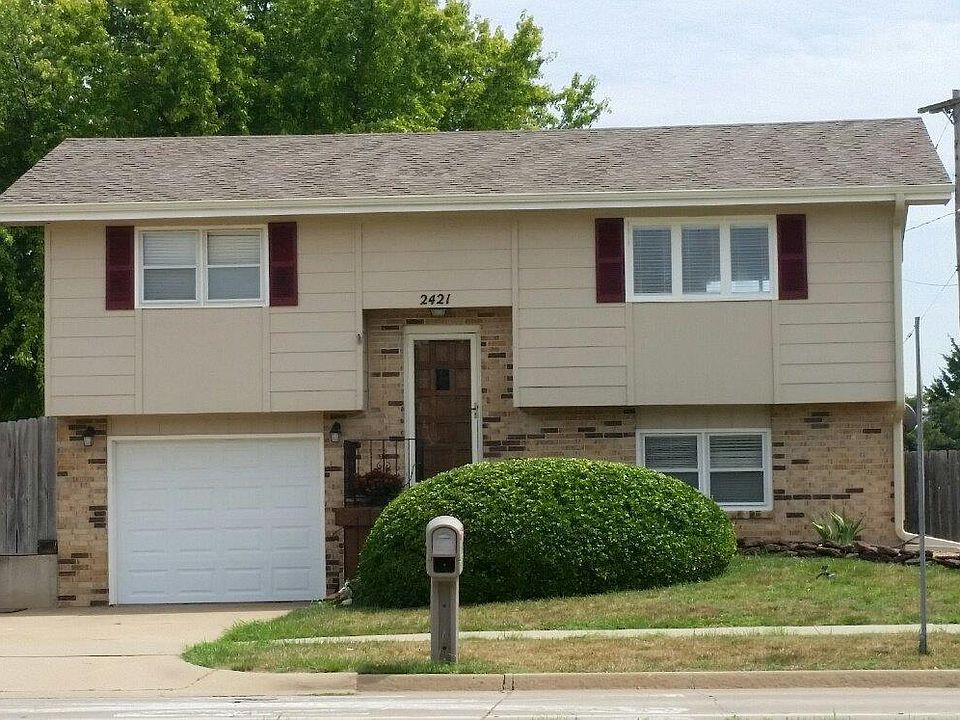 1st image of 2421 Belmont Blvd