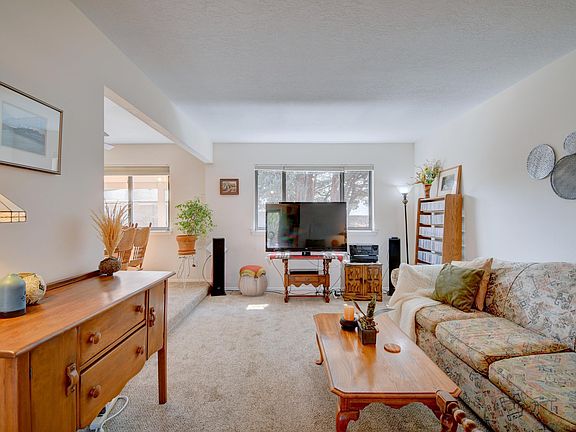 3rd image of 14220 La Cueva Ave NE