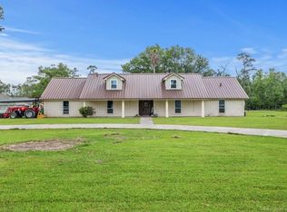 290 Morrow Rd, Moss Bluff, LA 70611