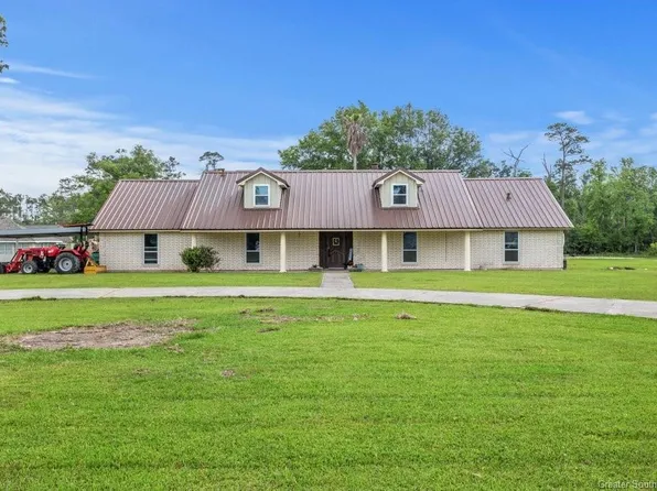 290 Morrow Rd, Moss Bluff, LA 70611