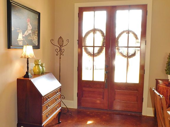 2nd image of 105 Suzie Blue Ct