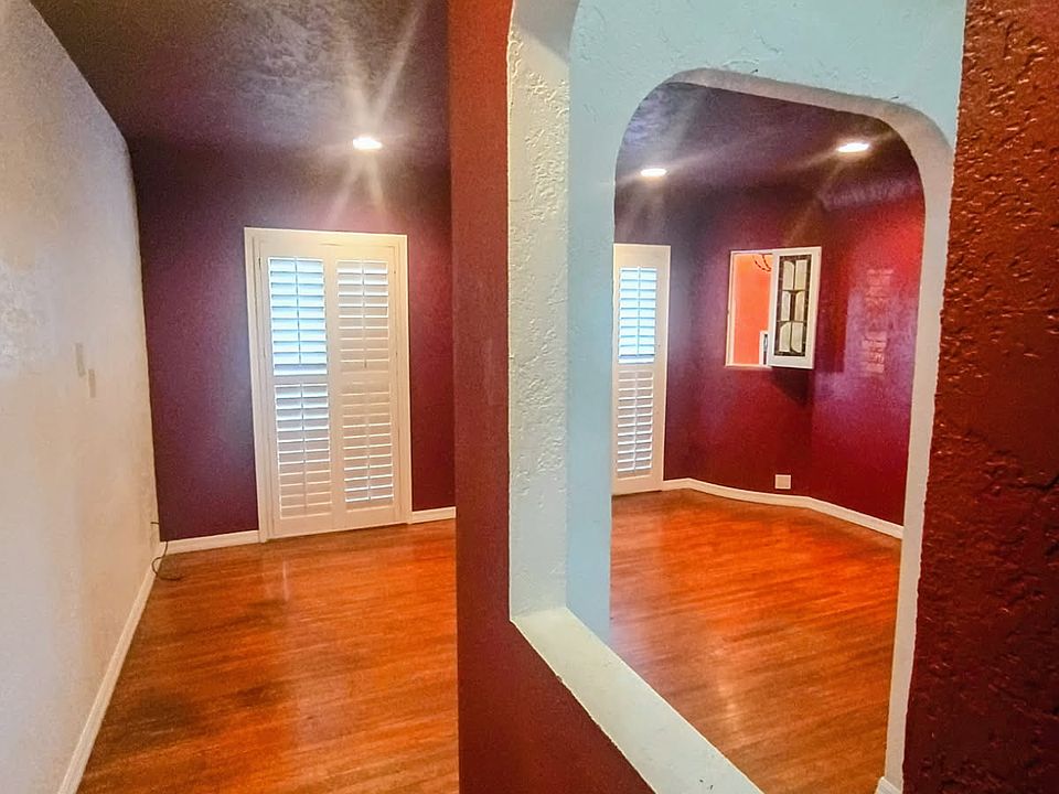 2nd image of 2117 Rockledge Rd #4