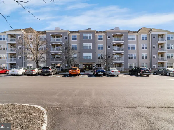 121 Masterson Ct, Trenton, NJ 08618