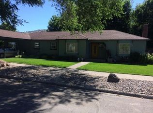 857 S H St, Lakeview, OR 97630