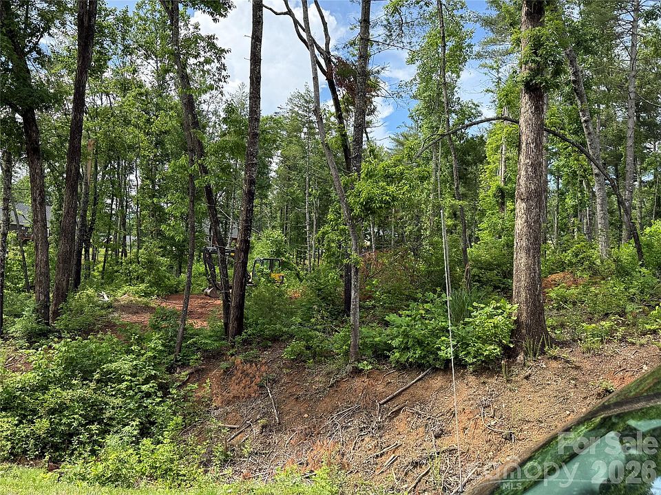 2nd image of 207 Cascade Ridge Rd