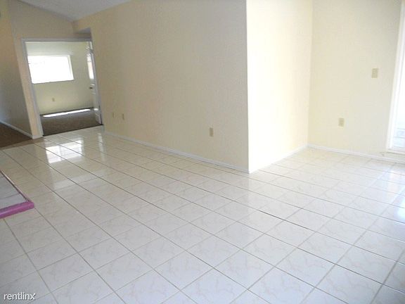 5 LIVING ROOM 2