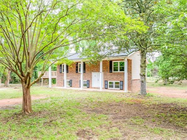 32 Cherokee Ridge Rd, Canon, GA 30520