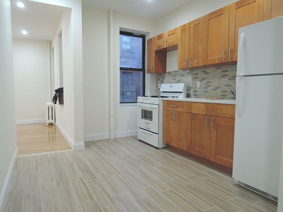 2nd image of 25-50 30th Rd #2LL