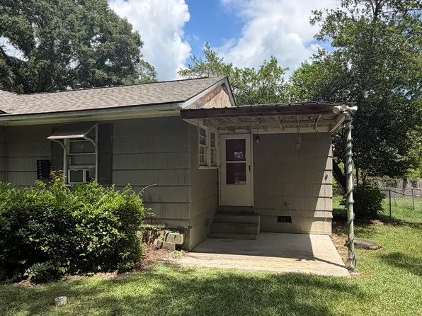 208 Vista Cir, Statesboro, GA