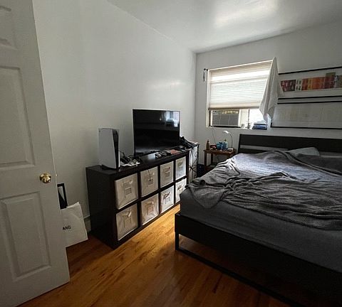 5th image of 226 Madison St #3