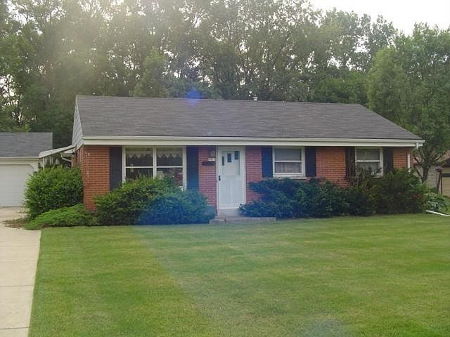 1st image of 8815 S Carol Ct