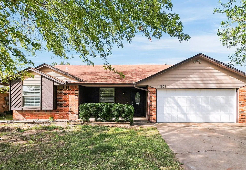 11609 Roxboro Ave