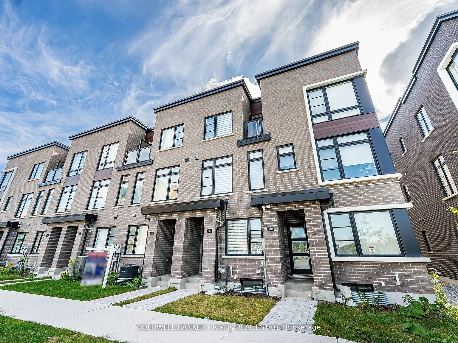4 bed, $3,850 — Photo 2