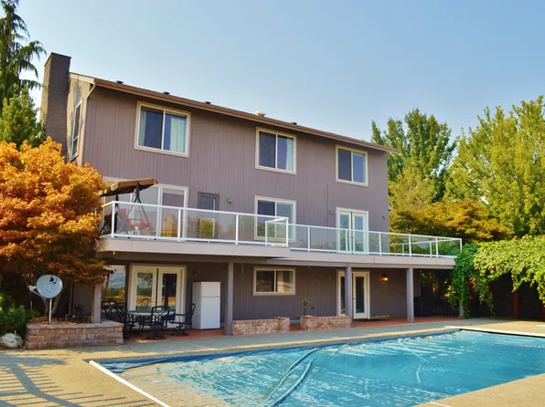 2009 Maple St, Wenatchee, WA 98801