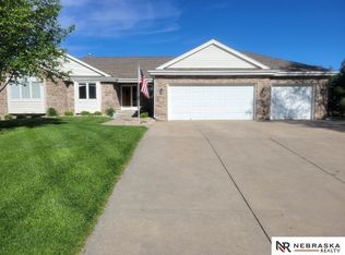 508 Elizabeth Cir, Yutan, NE 68073